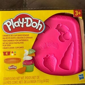 Play-Doh Create & Go Cupcakes Playset - Pink